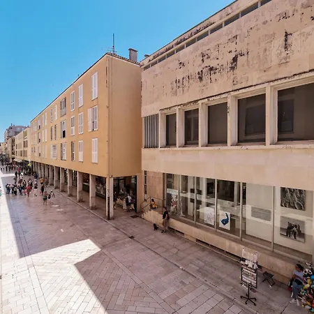 Apartman Downtown *